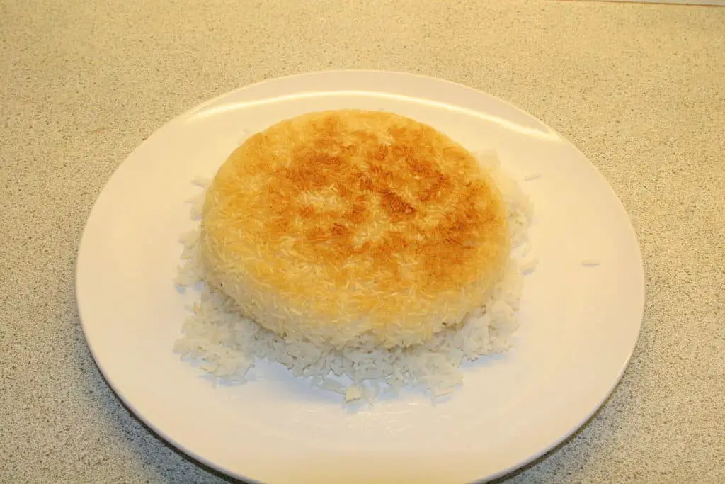 Un cuiseur à riz persan fait le parfait tahdig